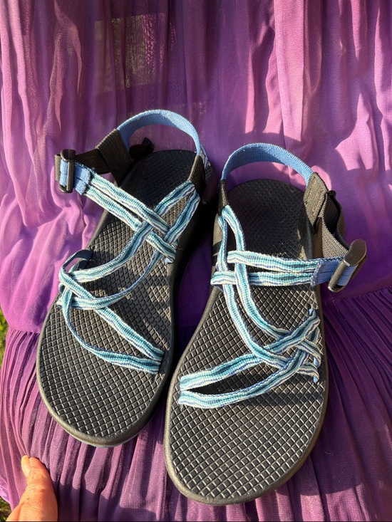 Chaco women’s Blue & Black Striped Sport Sandals - Picture 3 of 6